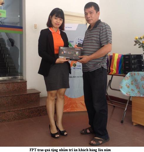 FPT Telecom trao 1500 phần quà Tri Ân Khách Hàng Quý 3 /2014