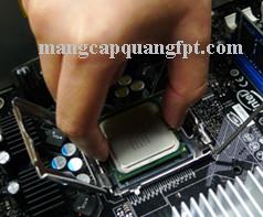 hướng dẫn cách lắp CPU và trét keo tản nhiệt